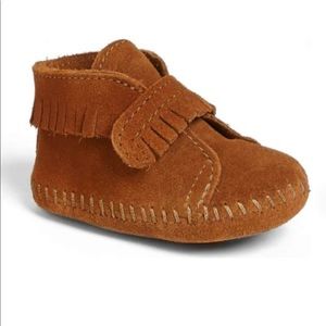 Minnetonka baby shoes.
